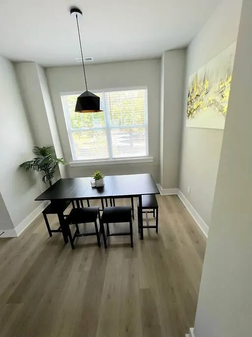 Brand New Build 10 Min- Uptown Villa Charlotte 0*,  United States