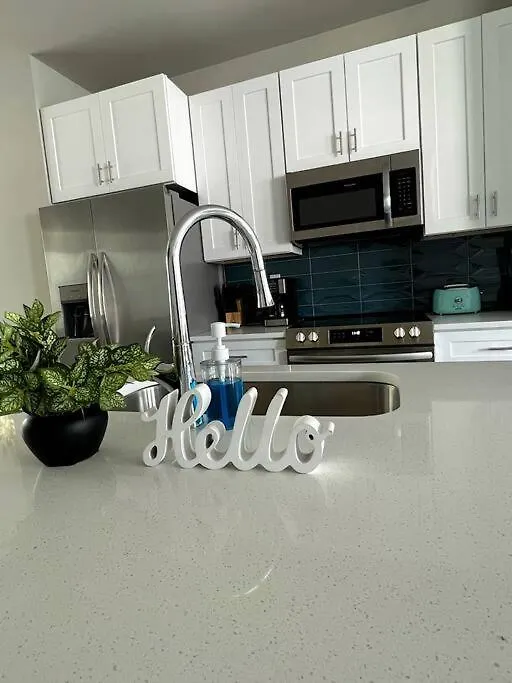 Brand New Build 10 Min- Uptown Villa Charlotte Holiday home