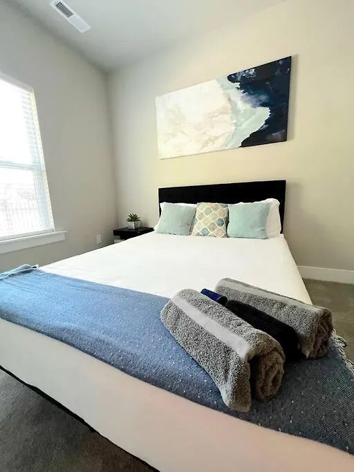 Brand New Build 10 Min- Uptown Villa Charlotte