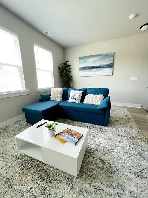 Brand New Build 10 Min- Uptown Villa Charlotte Holiday home